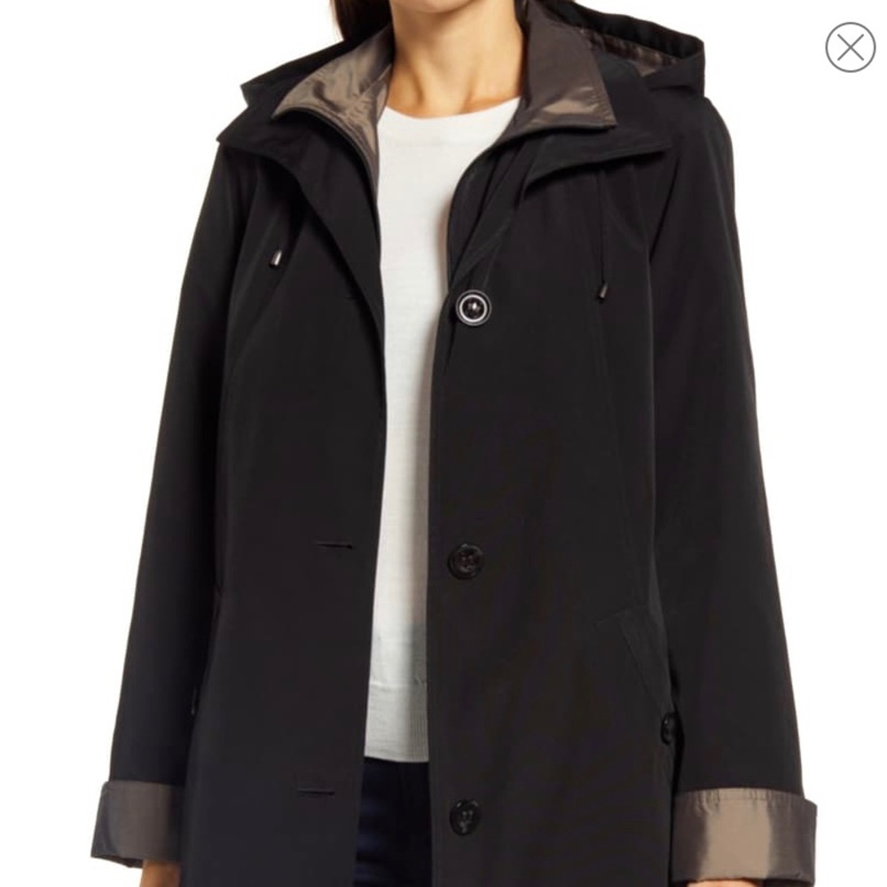Gallery Beige Water-resistant Trench Coat